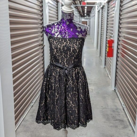 Neiman Marcus Robert Rodriguez Size 10 Black Lace Knee-lengthDress - Picture 1 of 9